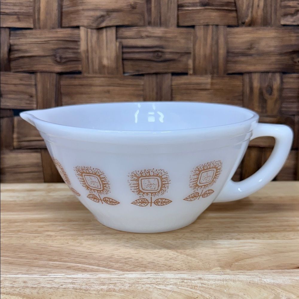 Vintage Federal Glass Brown Sunflower Batter Bowl